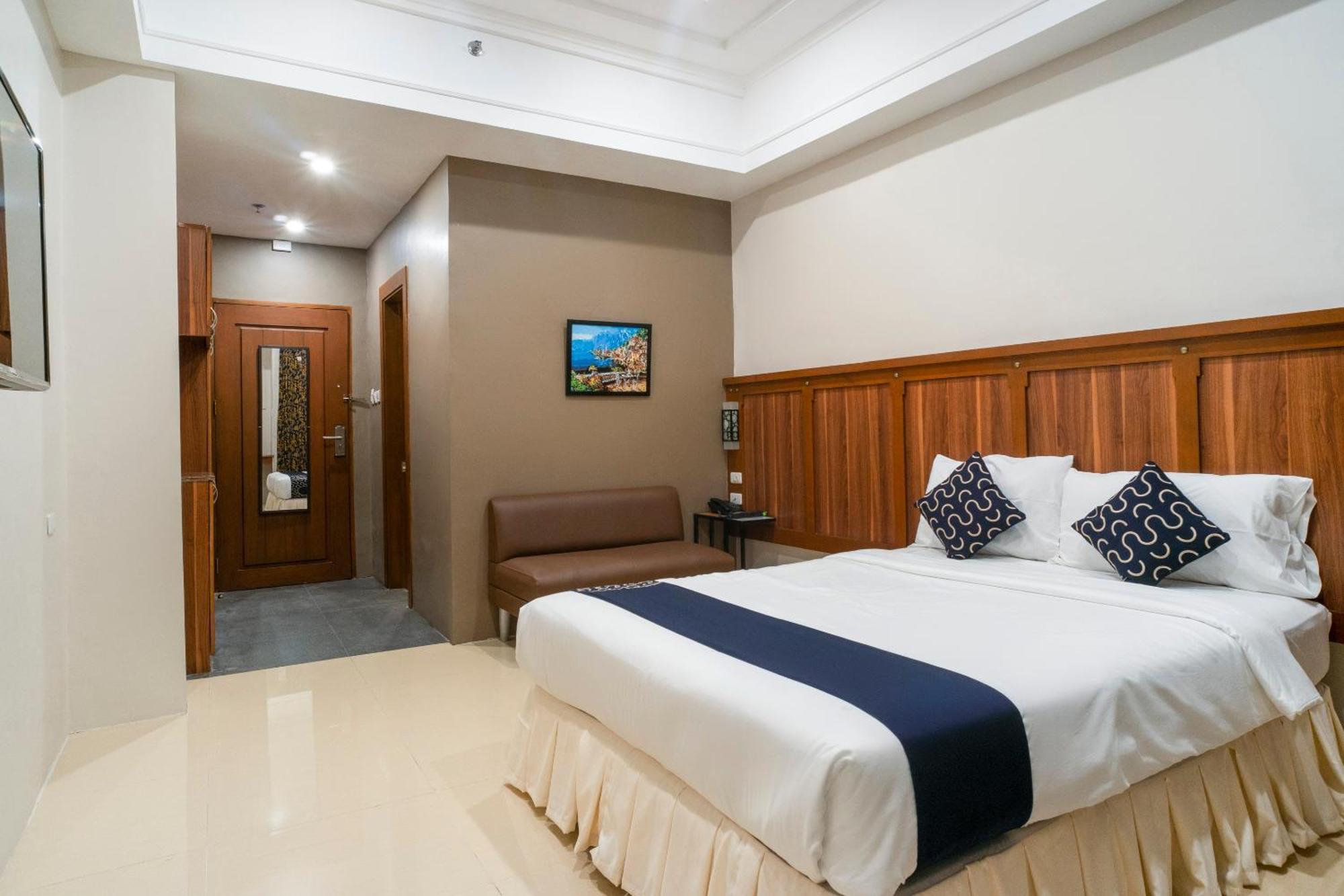 Hotel Capital O 460 World Palace
