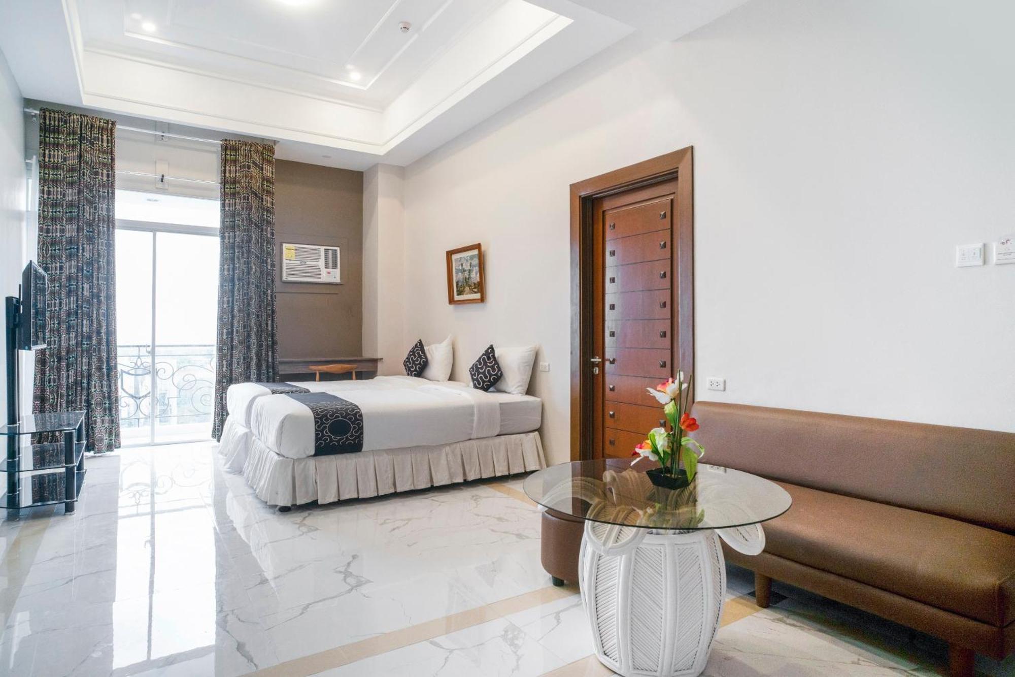 Hotel Capital O 460 World Palace 3*