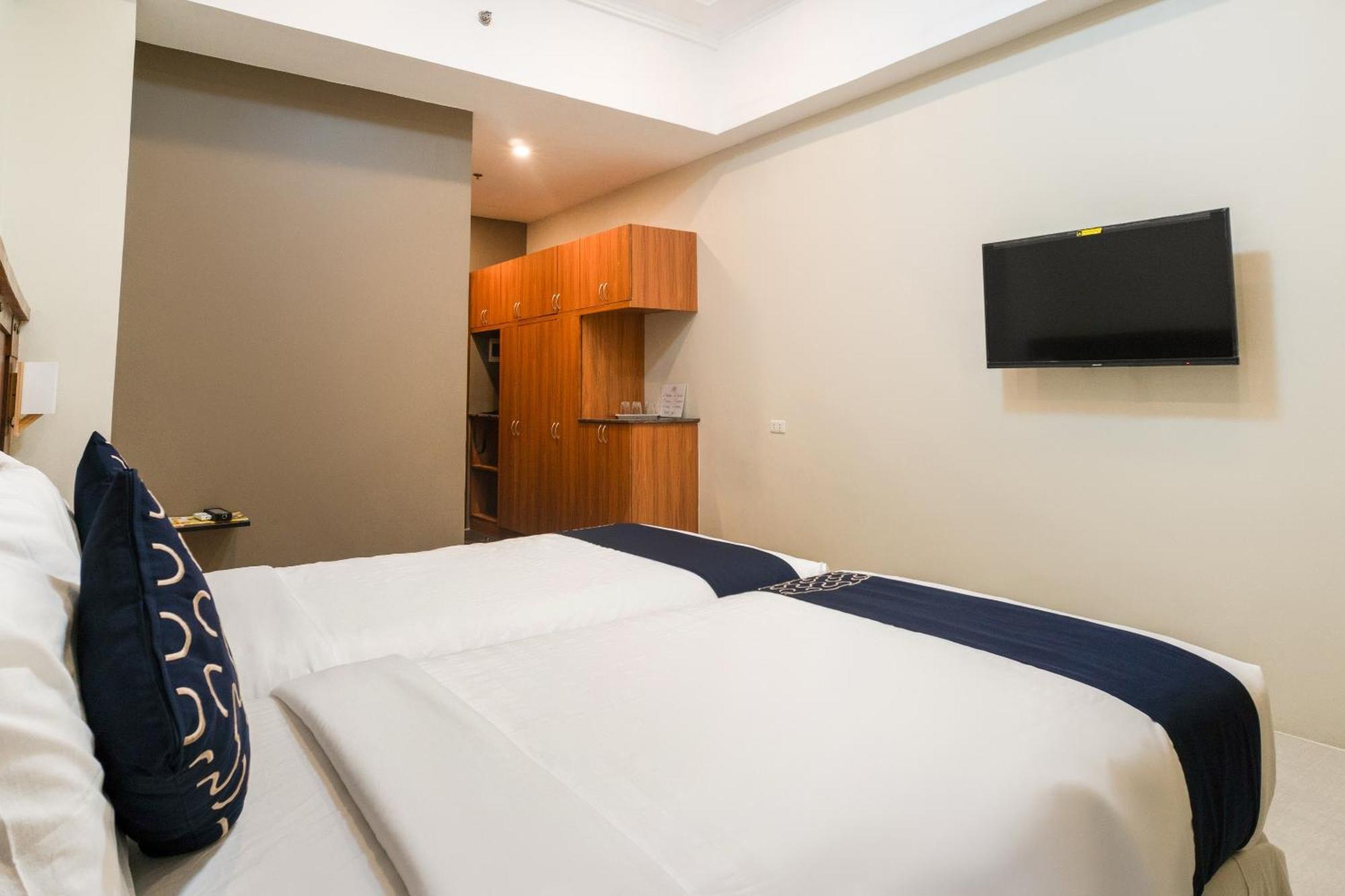 Capital O 460 World Palace Hotel 3*