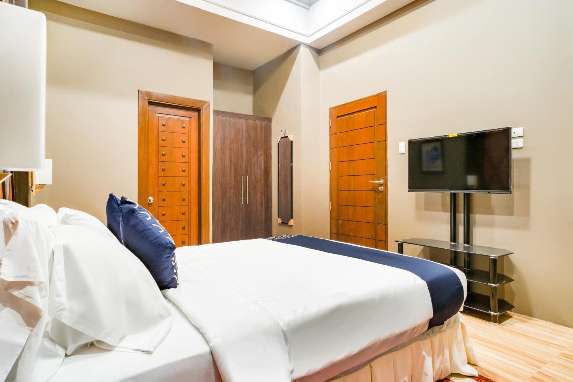 Capital O 460 World Palace 3* Davao