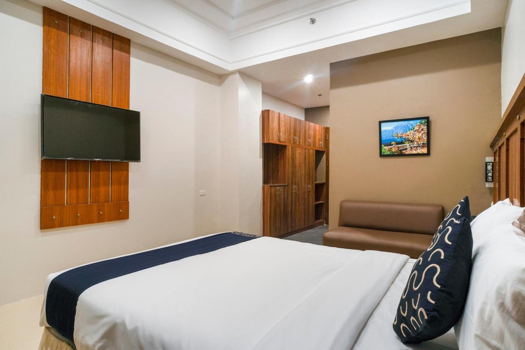 Capital O 460 World Palace 3* Davao