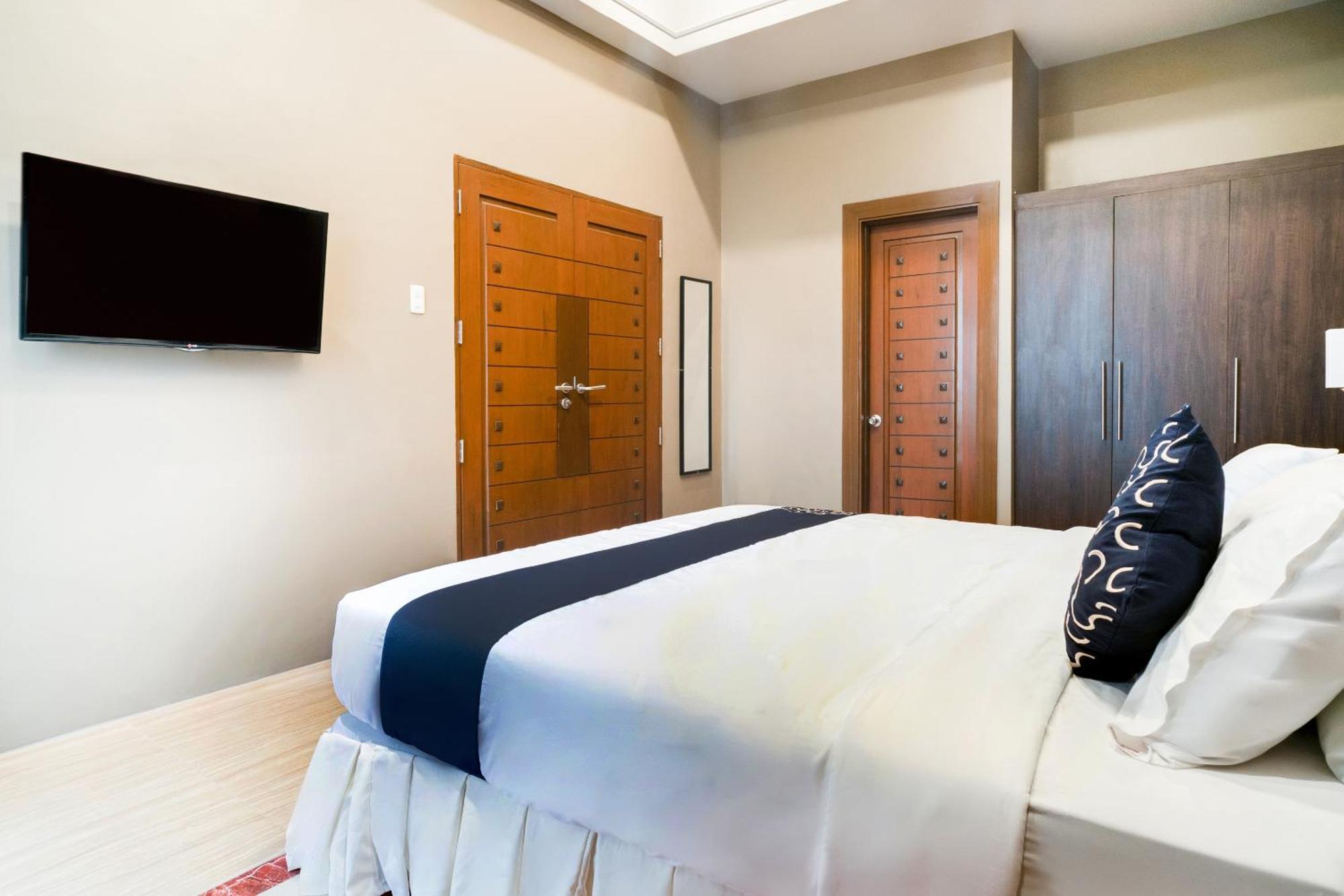 Capital O 460 World Palace Davao