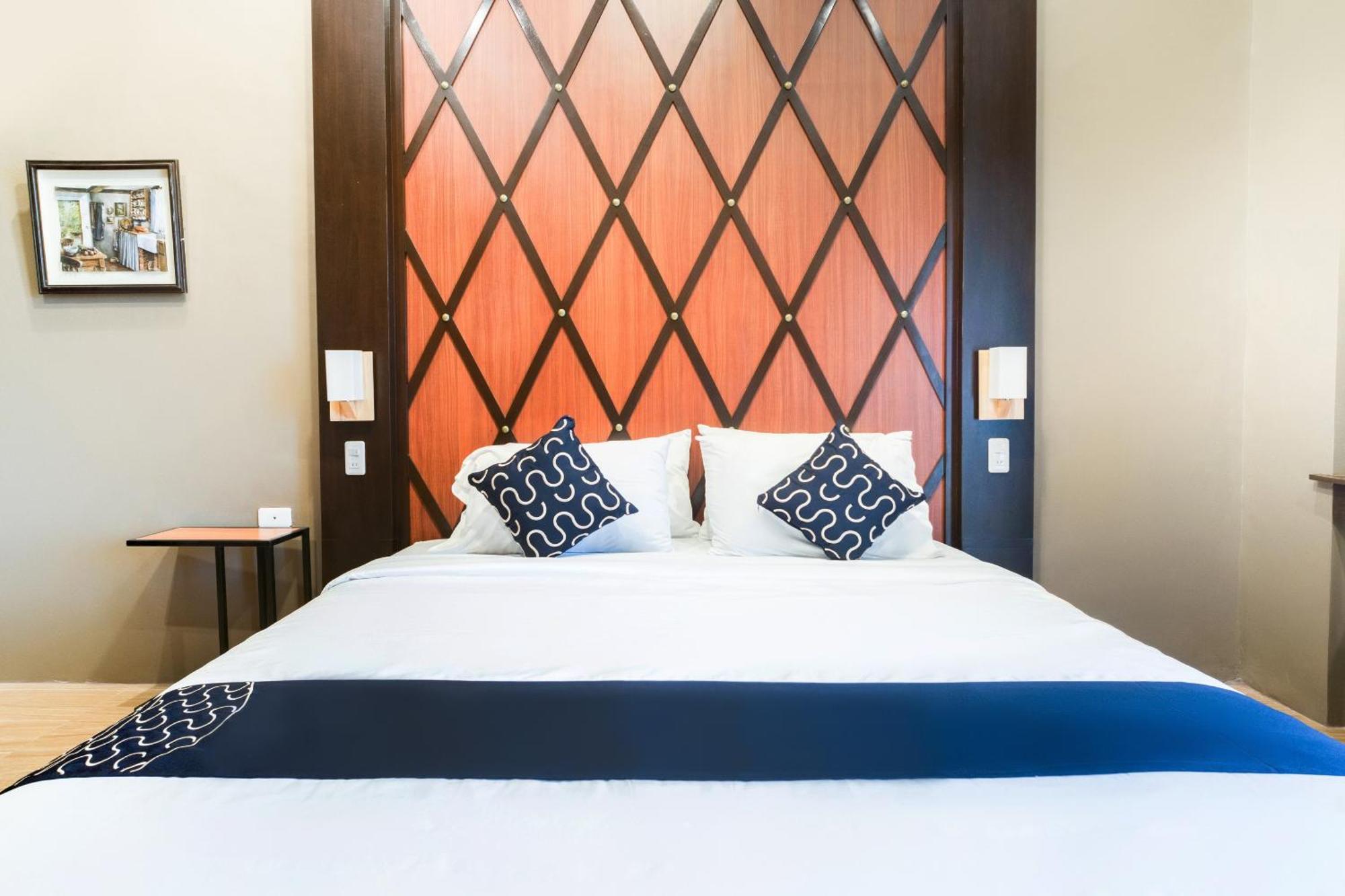 Capital O 460 World Palace 3* Davao