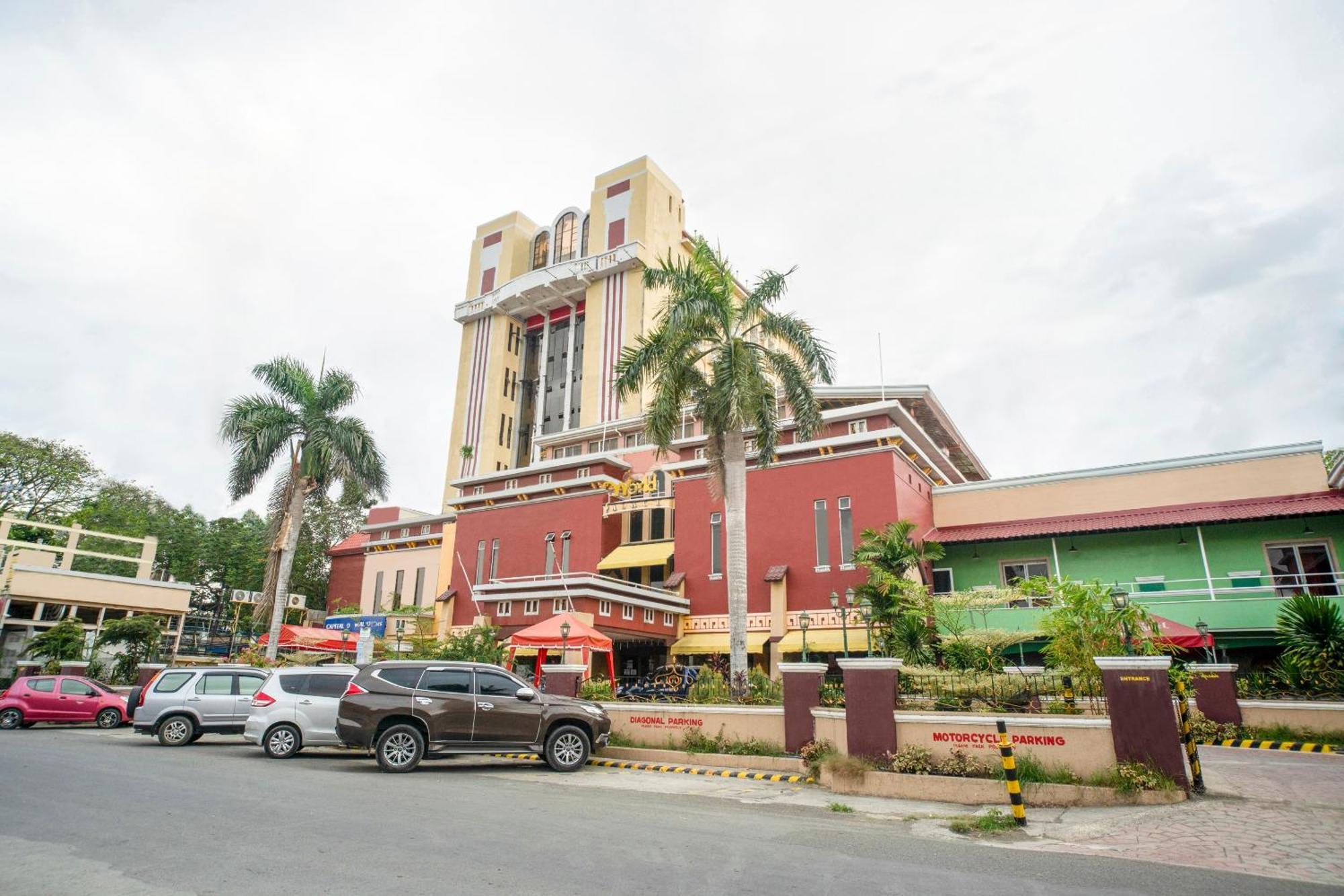 Hotel Capital O 460 World Palace 3*