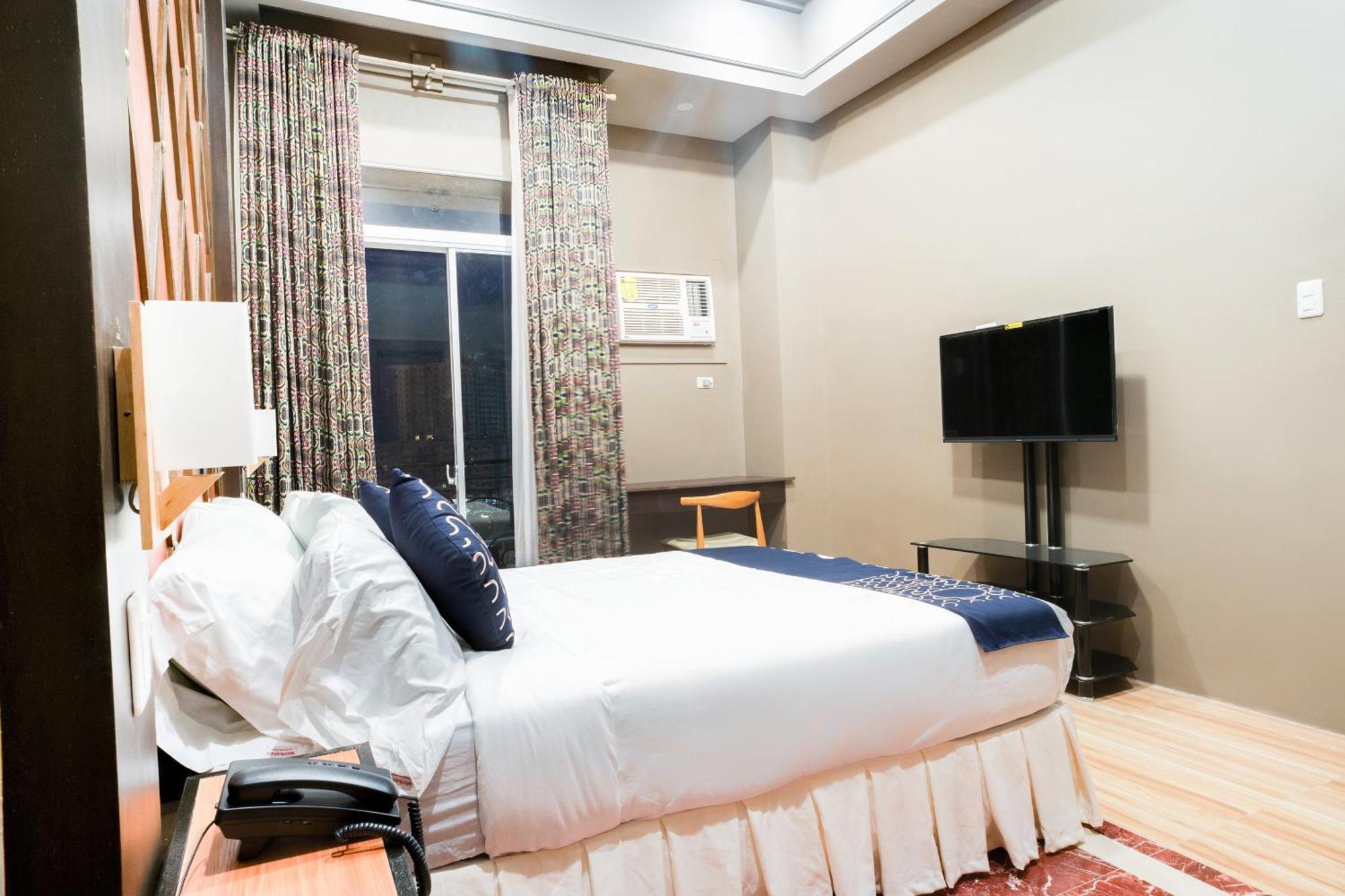 Capital O 460 World Palace 3*
