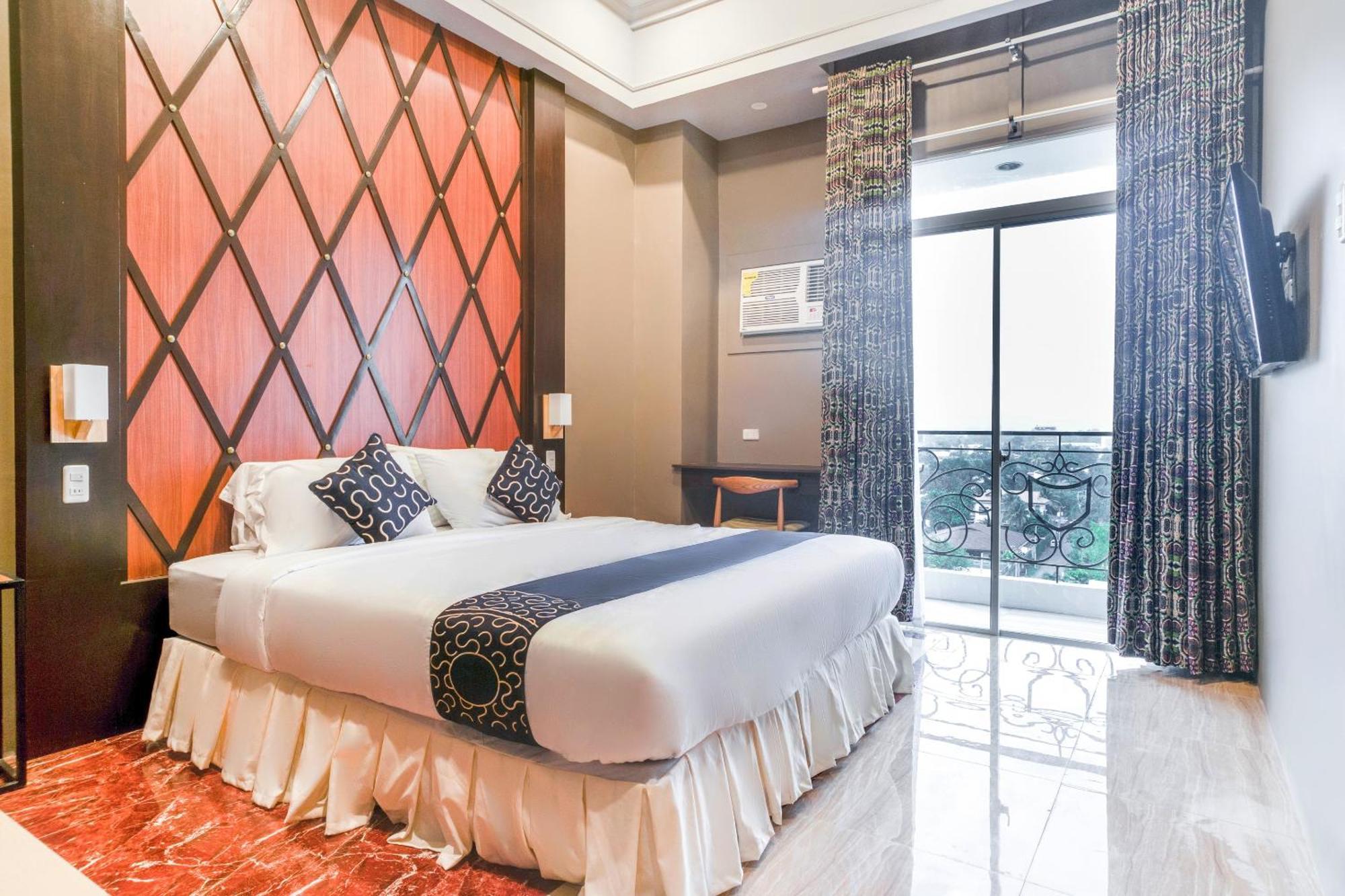 Capital O 460 World Palace 3* Davao